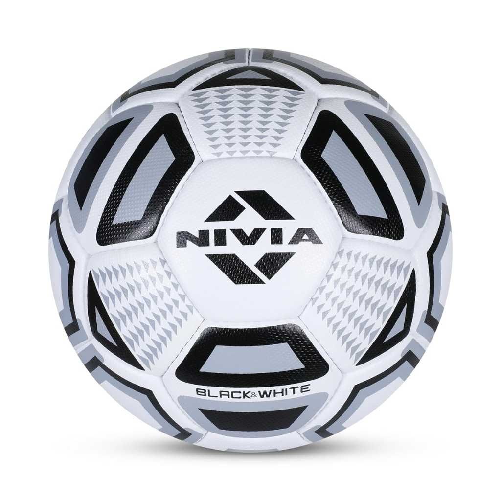 :Nivia Black & White Rubber Football (Size 4, Training/Match)